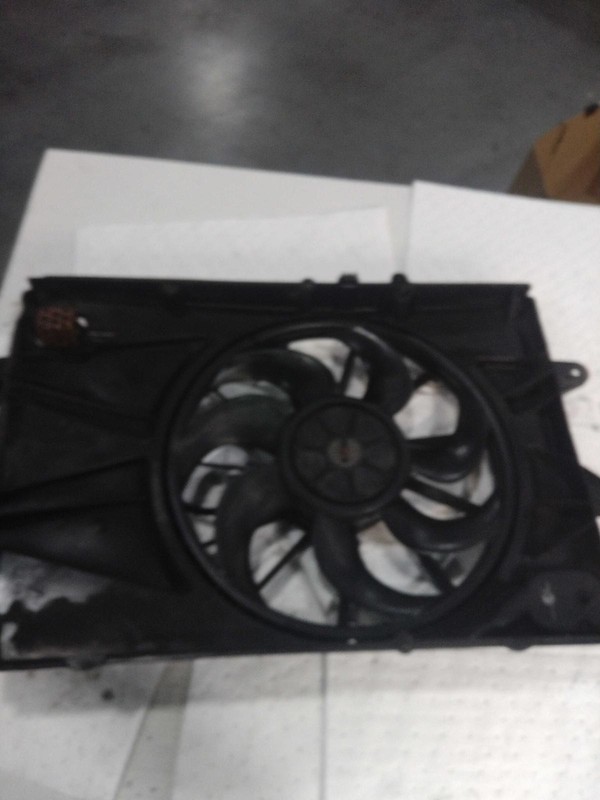 2015 Chevrolet Equinox Engine Cooling Fan Motor OEM 25952782 94000 Miles