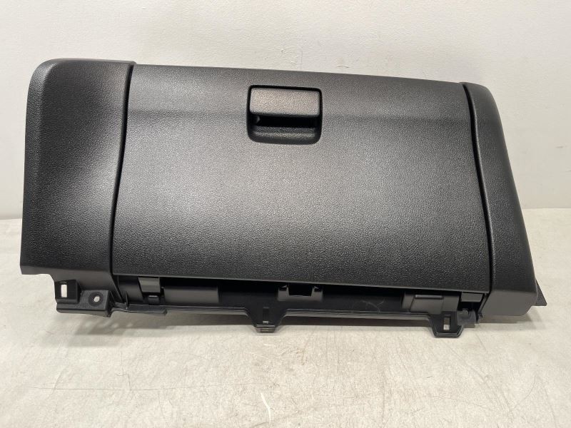 2020 HONDA HR-V GLOVE BOX BLACK TC: -A -M 30K -EX- 45968