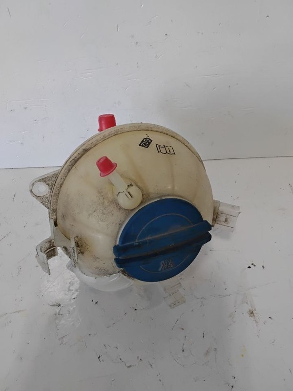 Coolant Reservoir Fits 06-10 12-22 PASSAT 3560276