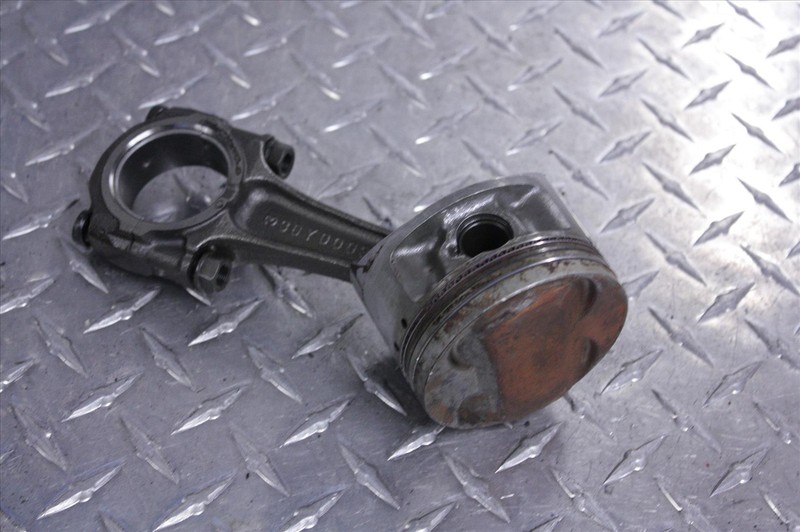 84 YAMAHA FJ 1100 PISTON WITH CONNECTING ROD #7 FJ1100
