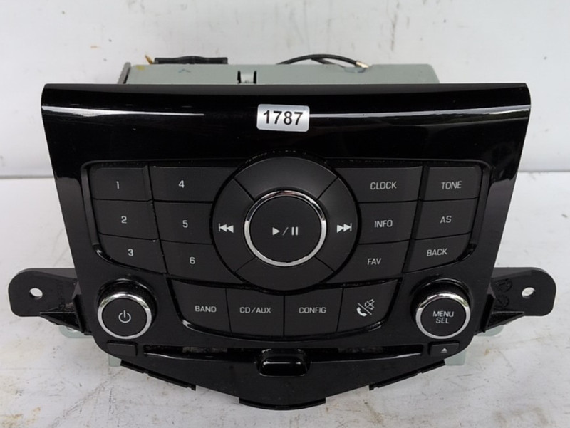 2011 - 2016 Chevrolet Cruze Radio Complete OEM Head Unit control 2012 2013 2014