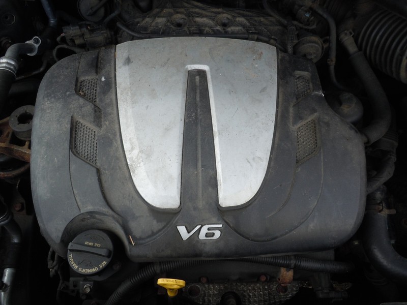 2014 14 Kia Sedona Engine Appearance Cover Panel OEM