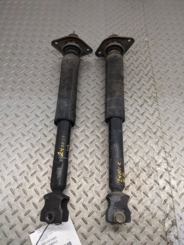 03-05 Nissan 350z Rear Shock Absorber Pair Left Right 1154559
