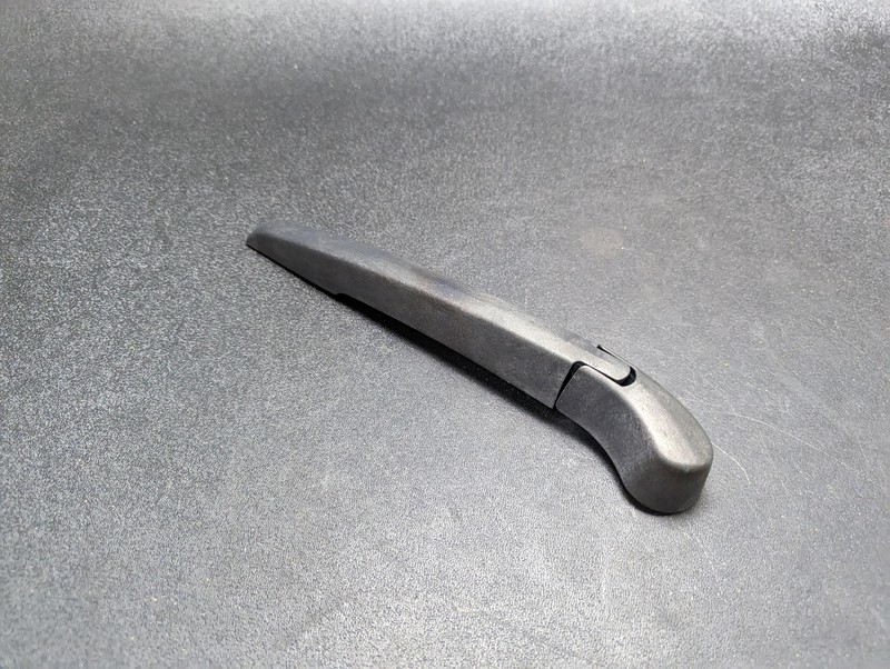 Rear Tailgate Wiper Arm 2018 BMW X1 61627356224 2016 2017 2019 2020 2021