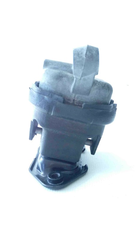 2006 dodge charger 2.7l at rwd lh driver engine frame mount oem 04578044AC