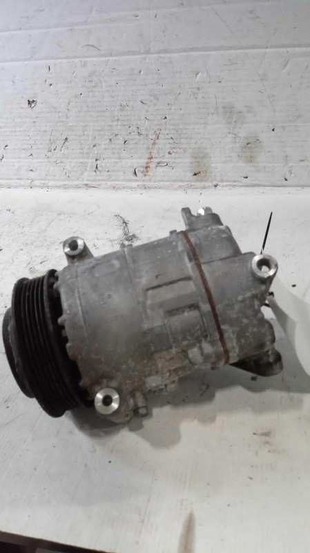 2019 Jeep Cherokee A/C Compressor OEM 68103198AA 95000 Miles Grey