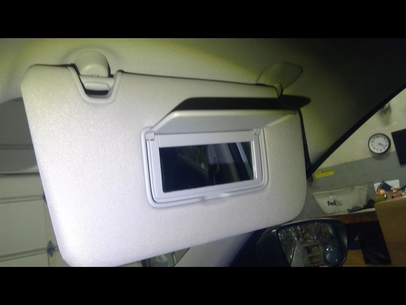 Passenger Right Sun Visor With Illumination Fits 14-17 ROGUE 1699310