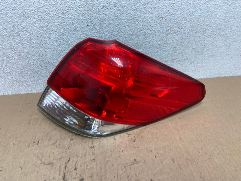 2010-2014 Subaru Outback Wagon Right Passenger Rh Side Tail Light Oem AE6537 LK