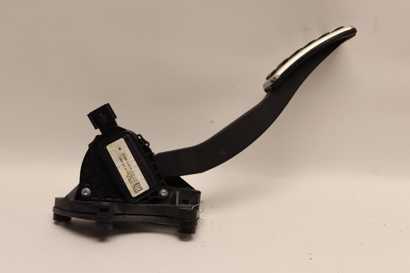 2015-2020 RANGE ROVER SPORT L494 GAS THROTTLE ACCELERATOR PEDAL OEM