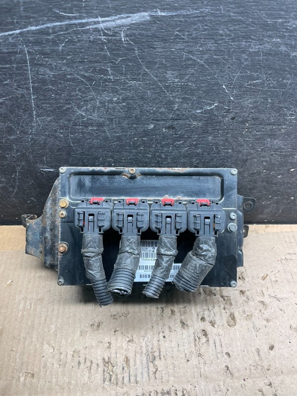 2008 Caravan Town & Country 3.3L Engine Control Unit ECU Module u9143 DG