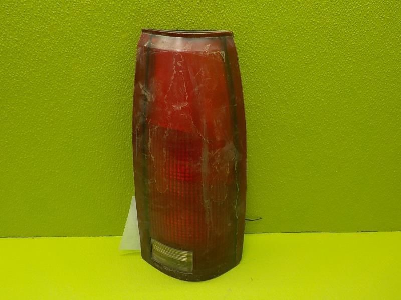 99-99 Chevrolet 1500 Pickup Right Passenger Tail Light OEM 05977868