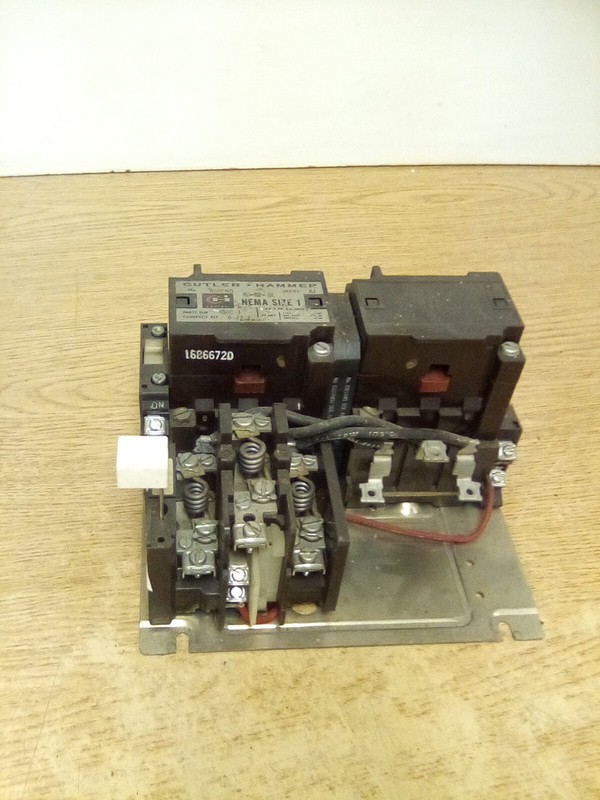 Cutler-Hammer A50CN0 Series A1 NEMA Size 1 27 Amp Motor Starter