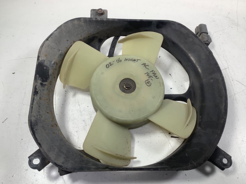 02-06 Honda Insight A/C Condenser Fan Motor & Shroud Assembly 80152-S3Y-003 OEM