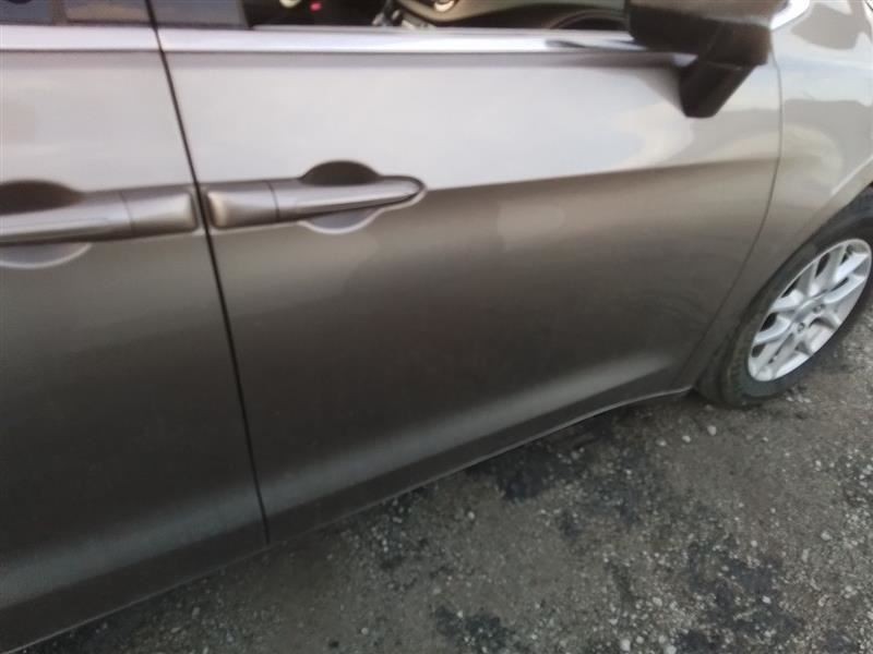 Passenger Right Front Door Tempered Glass Fits 17-23 PACIFICA 3380963