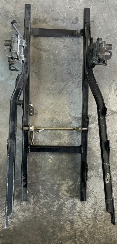 1991 Kawasaki Ninja ZX600C ZX600 ZX 600 Rear Sub-Frame Fender Mount Support Back