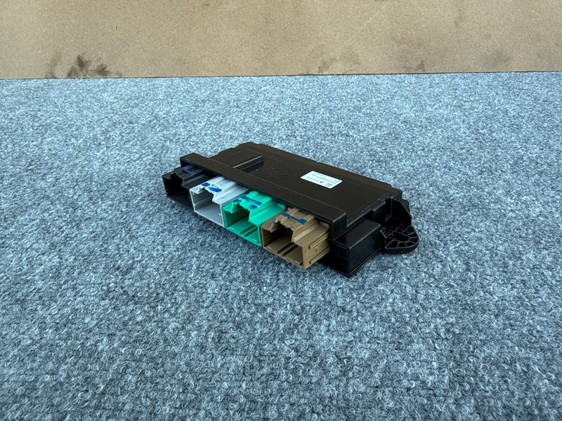 RIVIAN R1S R1T 2022-2024 OEM FRONT RIGHT PASSENGER DOOR CONTROL MODULE UNIT ASSY