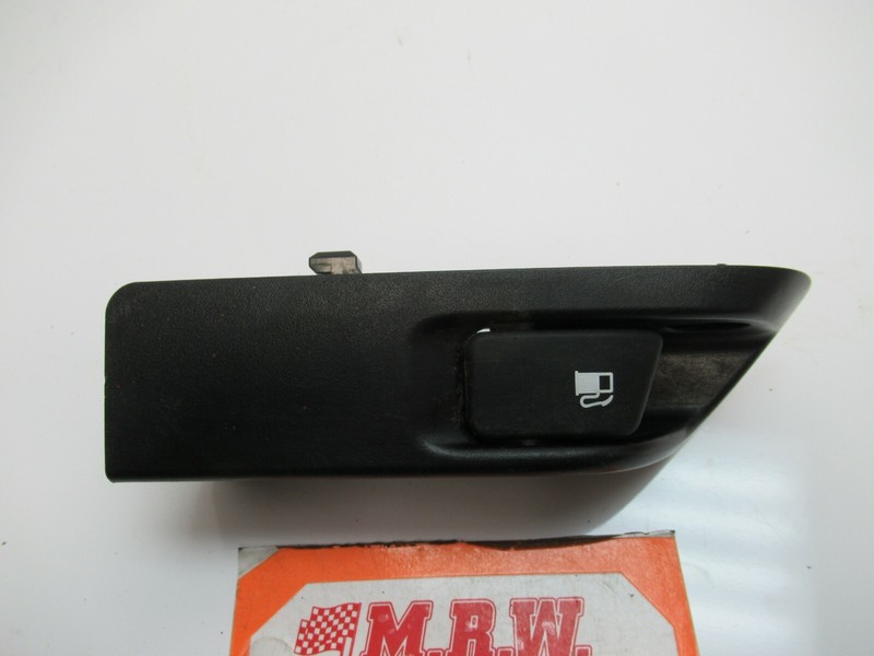 FUEL FILLER HANDLE GAS TANK DOOR RELEASE HANDLE FLOOR PULL SWITCH OPEN SCION XB