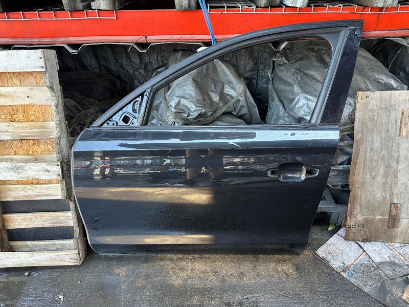 11-18 Audi S8 A8 Quattro FRONT LEFT DRIVER SIDE DOOR SHELL Black L8L8 OEM