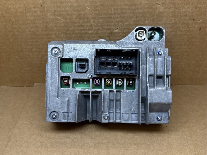 2019-2020 Jeep Grand Cherokee Radio Module Receiver Mopar OEM 68461750AA