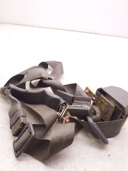 86 TOYOTA PICKUP FRONT PASSENGER RIGHT SEAT BELT RETRACTOR