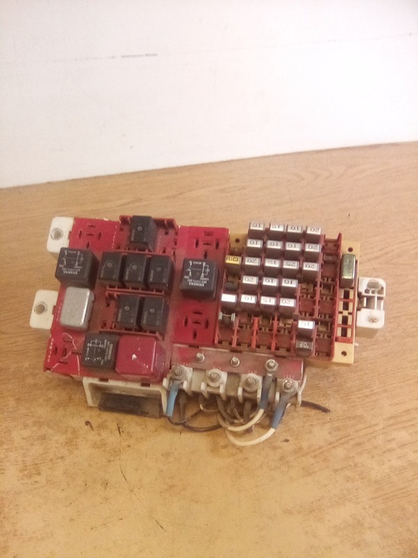 2006 Mack Fuse/Relay Box