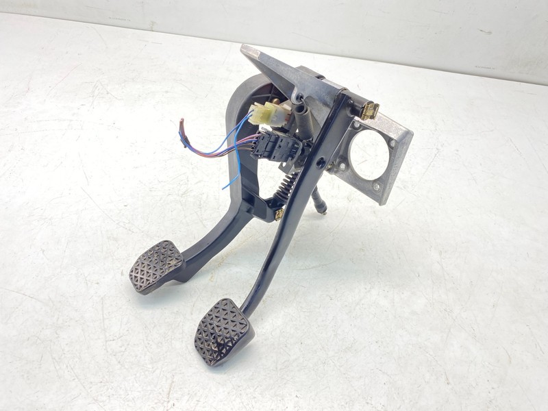 91-99 BMW E36 323 328 M3 Z3 Manual Transmission Clutch Pedal Pad Assembly OEM✅