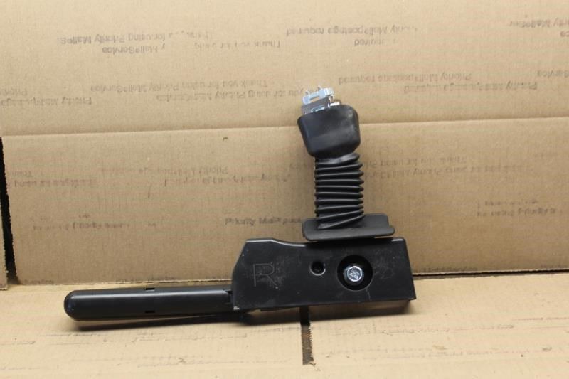 2018 INFINITI Q50 RIGHT PASSENGER FRONT SEAT BELT PRETENSIONER