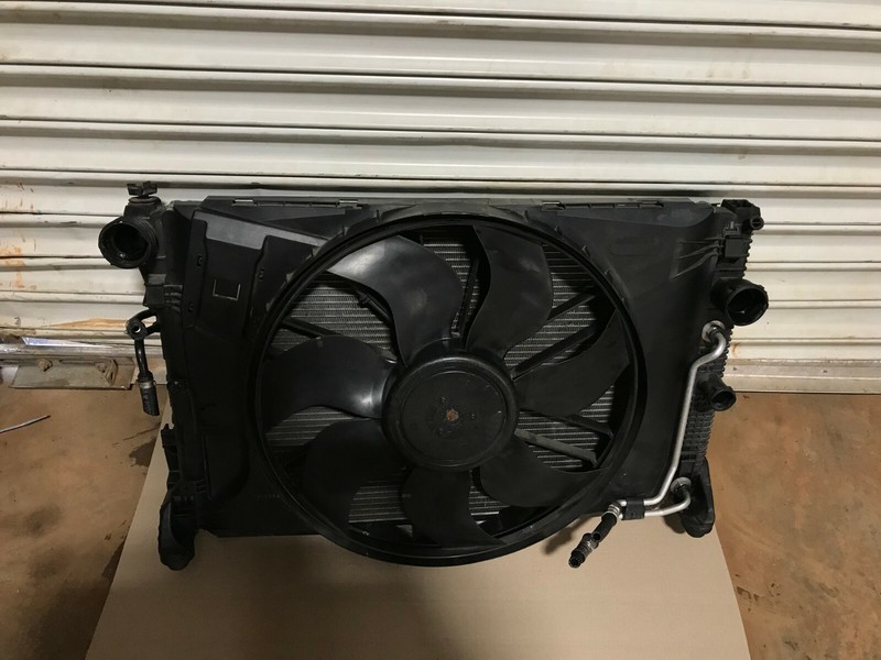 2010-2012 MERCEDES E350 3.5L COOLING SYSTEM RADIATOR FAN AC CONDENSER OEM