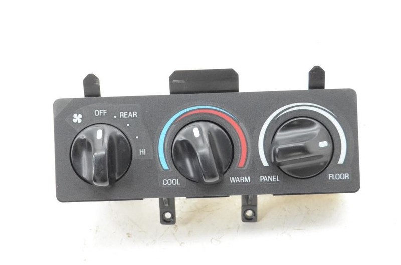 1999-2002 Lincoln Navigator Heat and Ac Temperature Control XL1H 19E764 AA