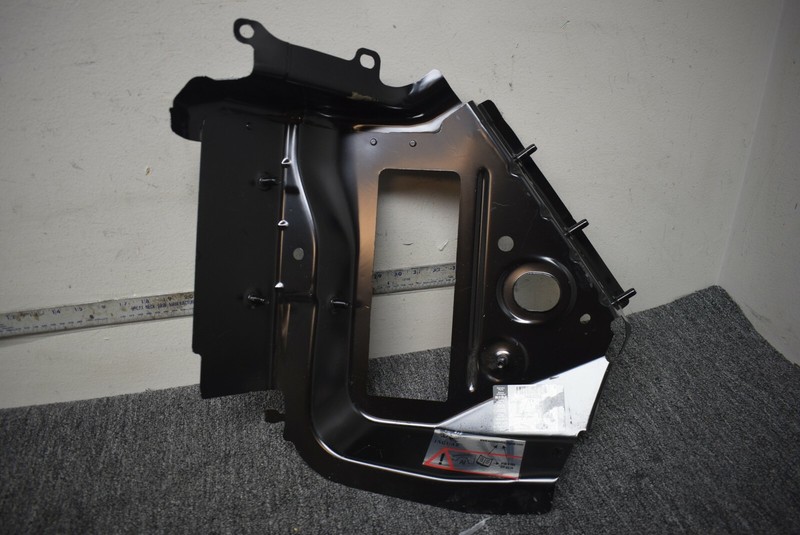 JAGUAR FENDER METAL BRACKET FACTORY OEM