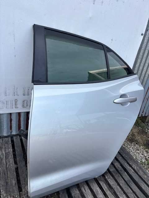 19 20 21 22 23 24 TOYOTA COROLLA HATCHBACK LEFT REAR DOOR BS-438