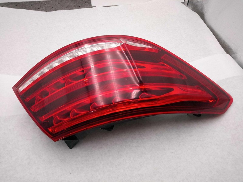 2014 Mercedes E-Class Left Tail Light Assembly Black 56052 Used OEM Parts
