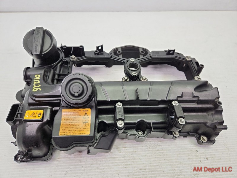2014 BMW 320i 328i N20 F30 Cylinder Head Valve Cover 11127588412