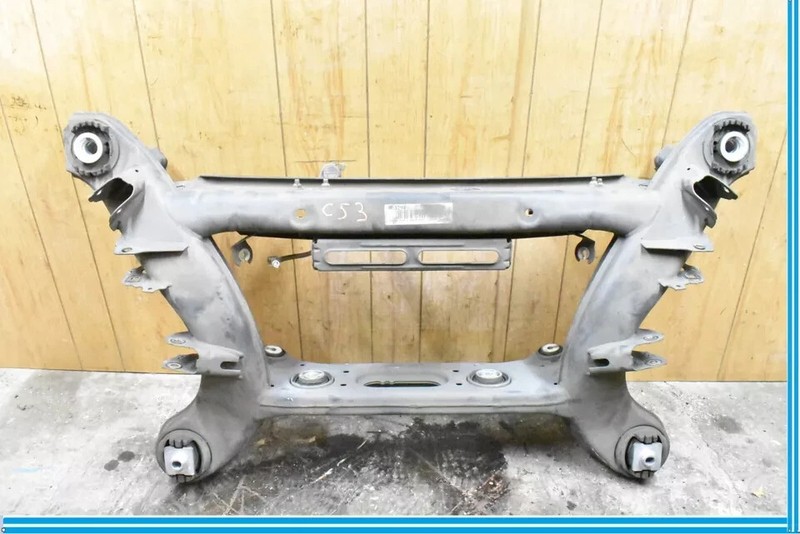 10-18 Mercedes W218 CLS550 E350 C350 E550 Rear Sub Frame Crossmember Cradle OEM