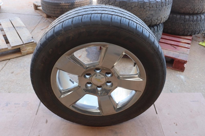 2014-2019 CHEVY SILVERADO 1500 WHEEL RIM TIRE 275/55 R20 20X9 ET27 OEM
