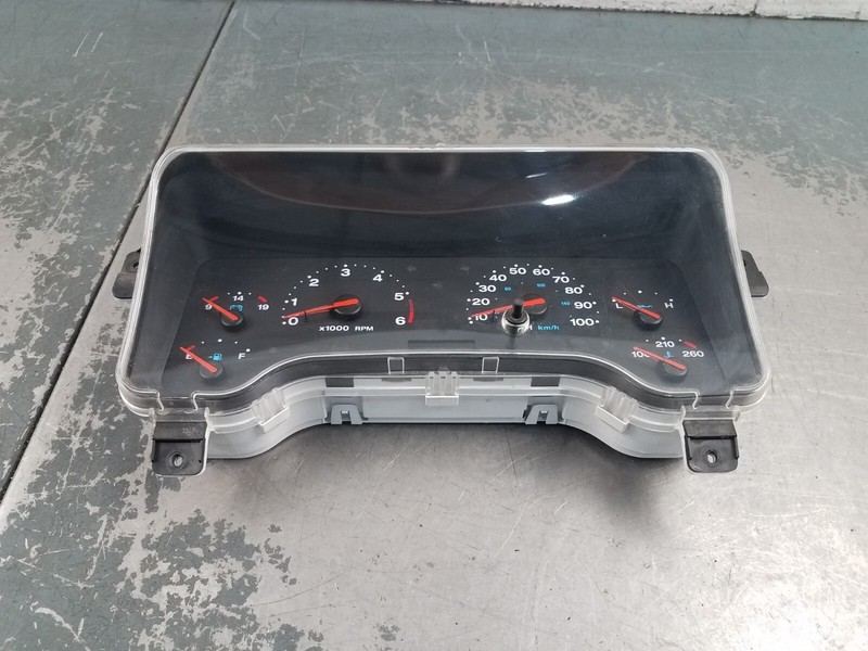 2004 Jeep Wrangler TJ Rubicon 4x4 Gauge Cluster #2410 Q5