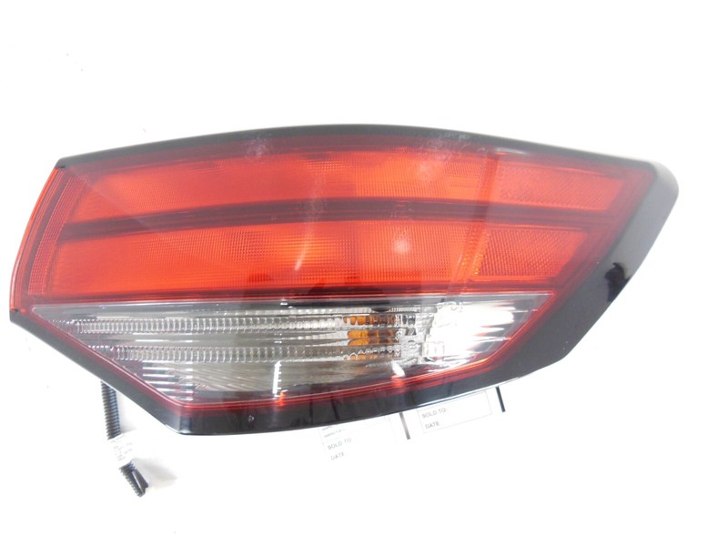 2020-2024 Nissan Sentra Quarter Mounted Tail Light Lamp Passenger Right OEM