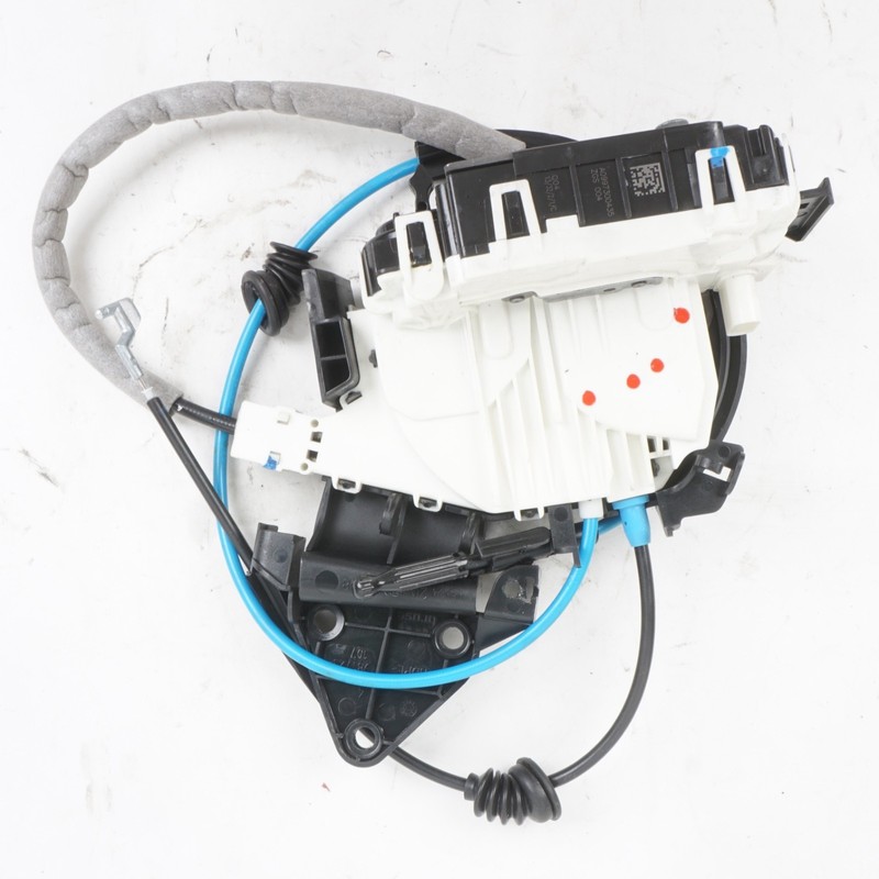 2008 - 2014 Mercedes C300 C350 C63 Rear Right Side Door Lock Latch Actuator OEM
