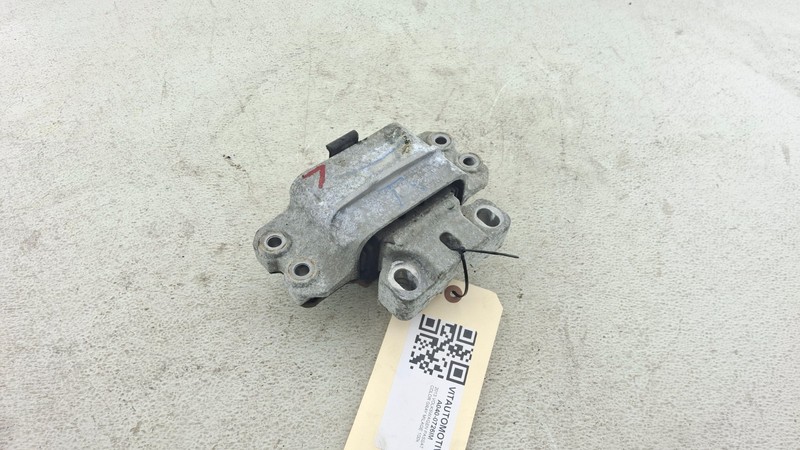 2012 - 2022 VOLKSWAGEN PASSAT TRANSMISSION LEFT SIDE MOUNT SUPPORT BRACKET OEM