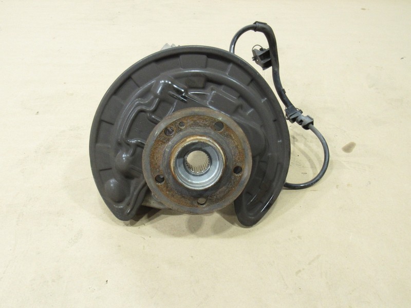 19-23 Mercedes A35 V177 2021 AWD Rear Left Driver Spindle Knuckle Axle Hub :A