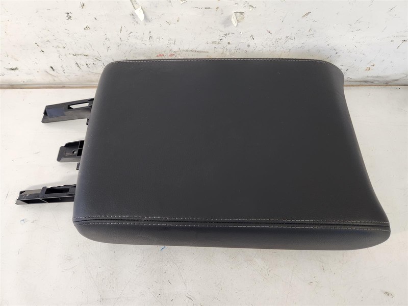 2023-2024 Honda Pilot Armrest Lid 83411-T90-A13za