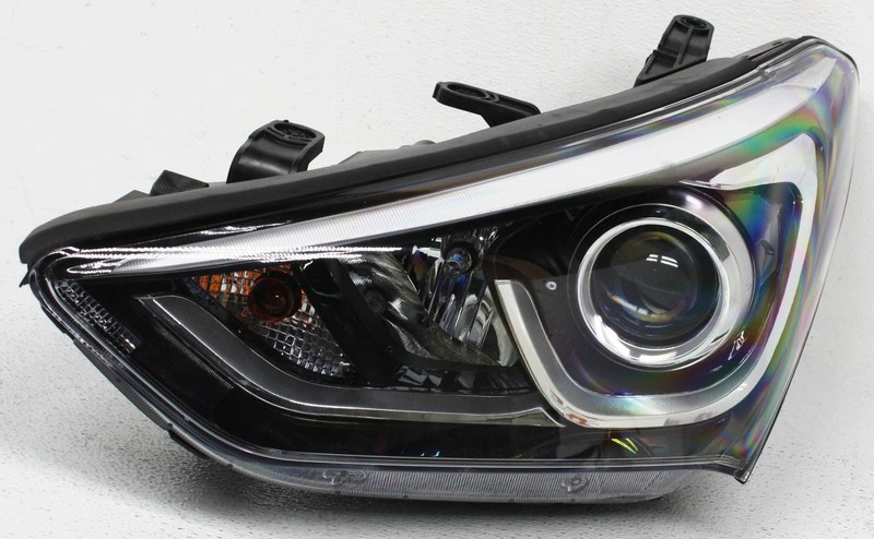 OEM Left Driver Side Halogen Headlamp For Hyundai Santa Fe Sport