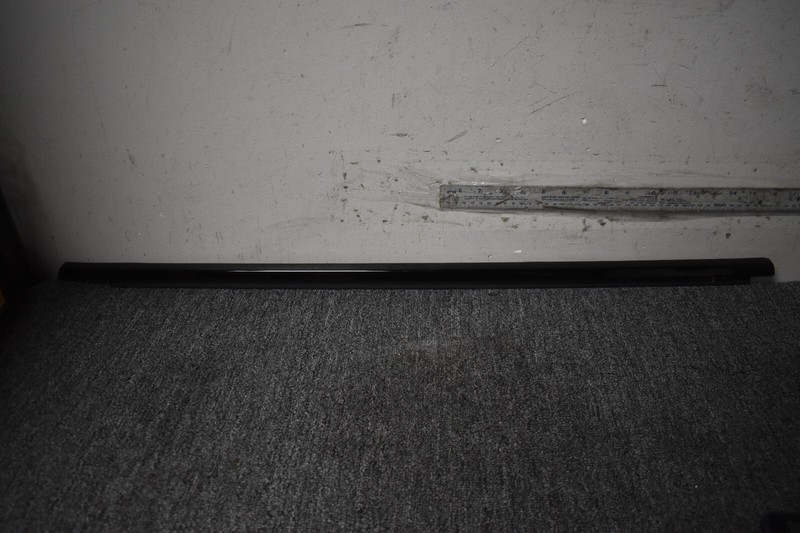 BMW LEFT SIDE WINDOW TRIM FACTORY OEM