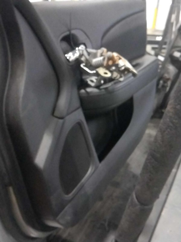 2013 Chrysler 200 Front Right Door Silver 136K Miles OEM Part 201366