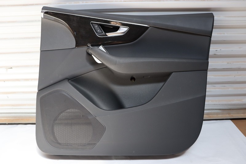 2020-2023 AUDI Q7 FRONT RIGHT PASSENGER SIDE DOOR PANEL TRIM COVER BLACK OEM