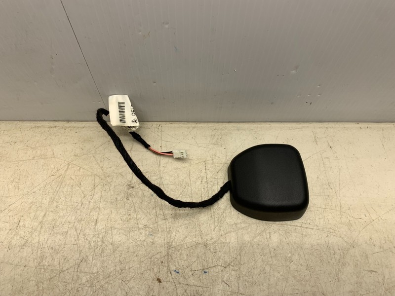 1998-2002 MERCEDES BENZ E320 WINDSHIELD RAIN LIGHT SENDOR W/COVER OEM