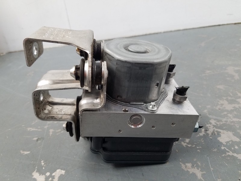 2022 Porsche Cayman GT4 ABS Brake Pump Module #5316 L2