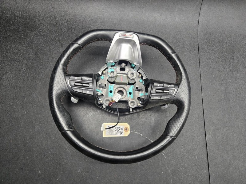 Steering Wheel w/ Switches 2022 Kia Stinger 56110-J5250-CET 2023