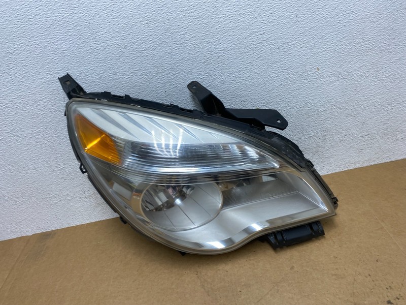 2010 - 2015 Chevrolet Equinox Halogen Headlight Right Passenger Side AE3033 DW