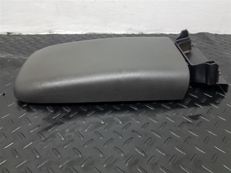 03-04 GMC Envoy Floor Console Armrest Gray OEM 88986004